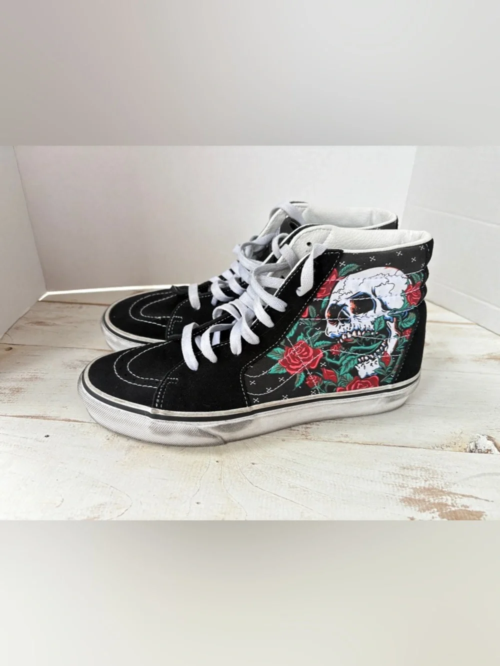 VANS Sk8-Hi Rose Skulls sneakers hi-top punk goth skate sz 9 women 7.5 men suede